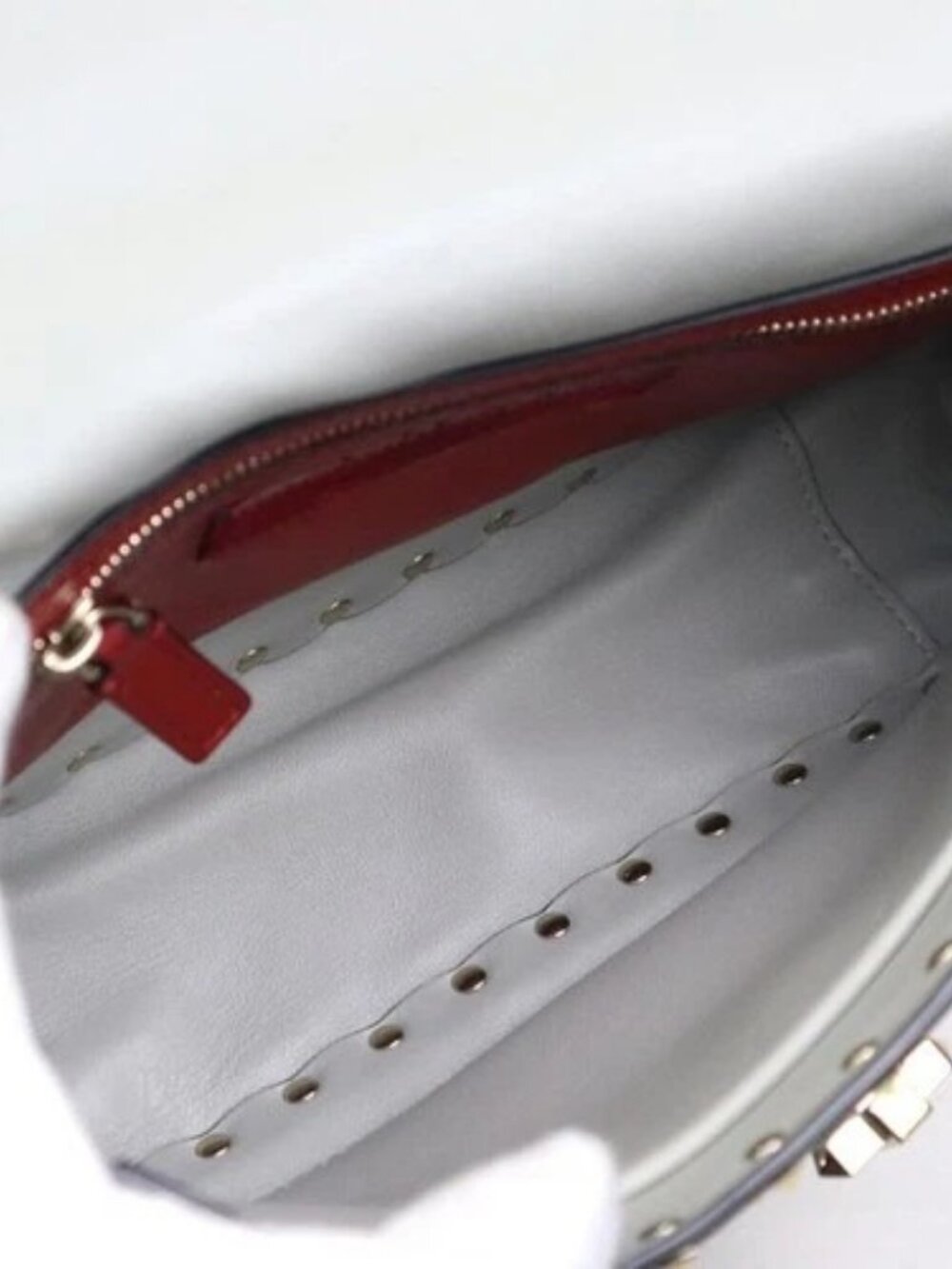 Auth Valentino Garavani Rockstud Handbag Shoulder Bag Light Gray/Gold - e61152g - Picture 5 of 16